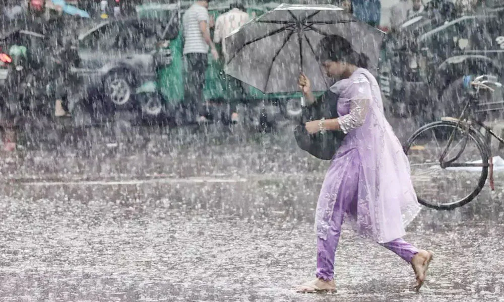 ৩ দিন টানা বৃষ্টির আভাস