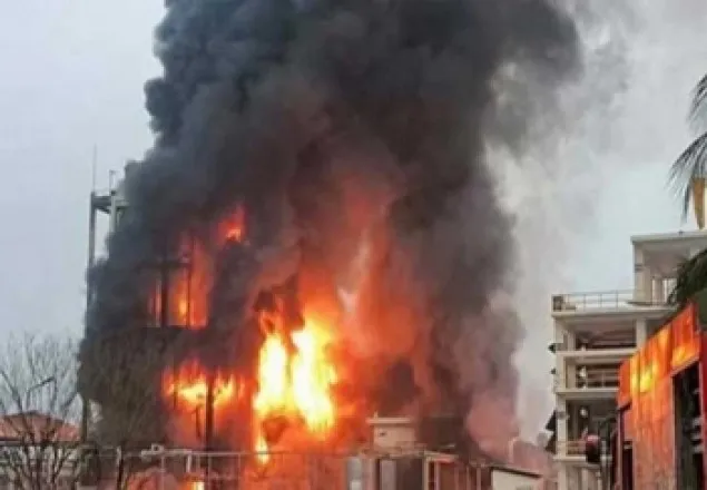 রূপগঞ্জে লেদার কারখানায় আগুন, নিয়ন্ত্রণে ১৩ ইউনিট