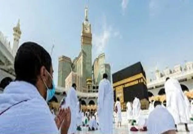টিকা নিলে ওমরাহ পালনে বাধা নেই