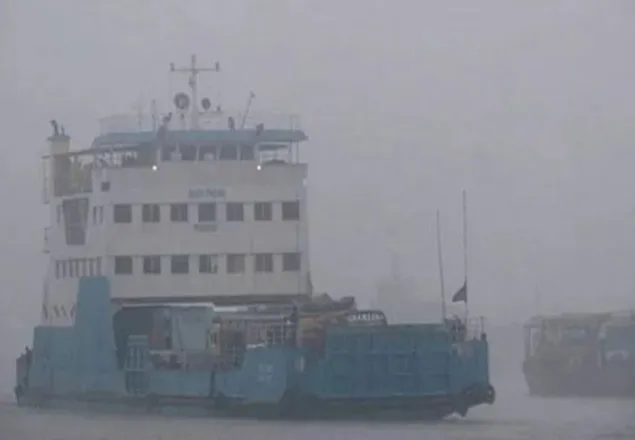 শিমুলিয়া-বাংলাবাজার নৌরুটে ফেরি চলাচল বন্ধ