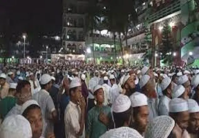 আল্লামা জুনায়েদ বাবুনগরীর দাফন সম্পন্ন