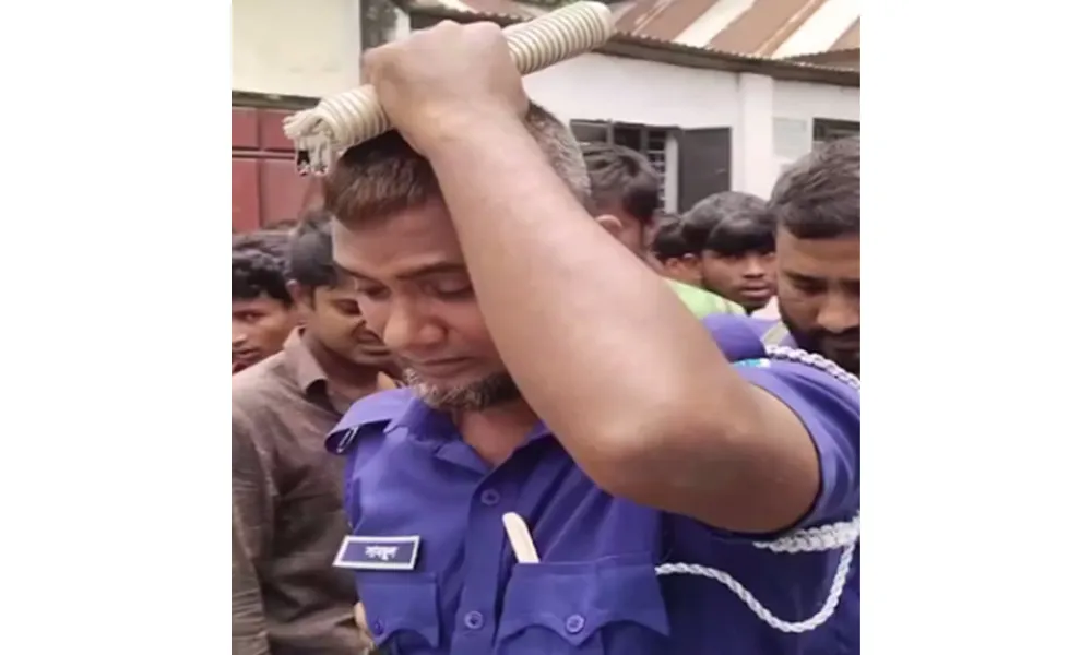 নিহতের মরদেহ উদ্ধার করতে গিয়ে পুলিশ সদস্য পেলেন নিজ ছেলের লাশ