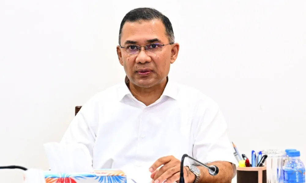 ঢাকার আশপাশের নৌ-পথ সচলের নির্দেশ প্রধানমন্ত্রীর