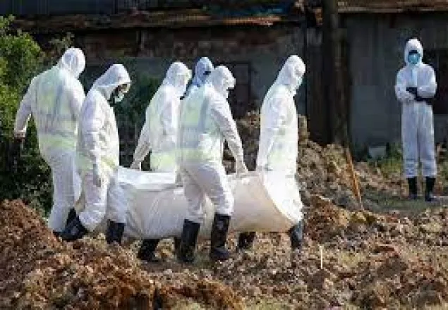 বিশ্বে করোনায় একদিনে আরও ১০ হাজার মৃত্যু 