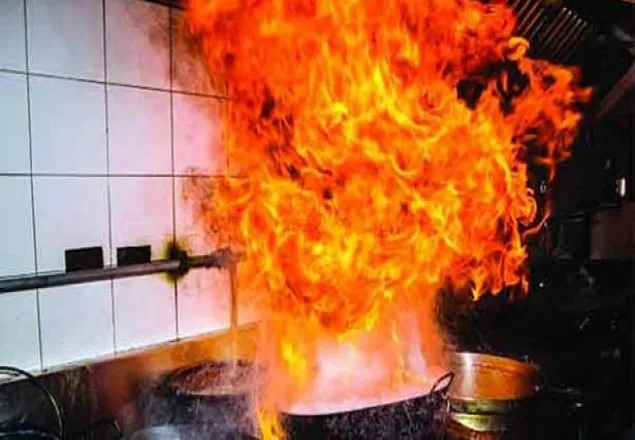 মিরপুরে গ্যাস লাইন বিস্ফোরণে শিশুসহ দগ্ধ ৭