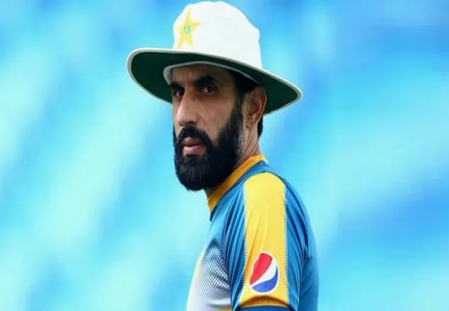 করোনা আক্রান্ত পাকিস্তান কোচ মিসবাহ