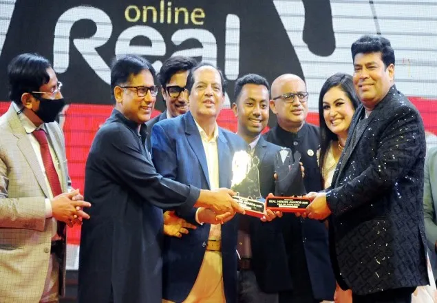 অনলাইন রিয়েল হিরোস অ্যাওয়ার্ড পেলেন ইকবাল বিন আনোয়ার