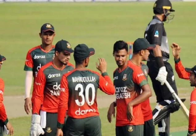 ‘শততম ম্যাচে মাহমুদউল্লাহ'র ৩৩তম উইকেট’