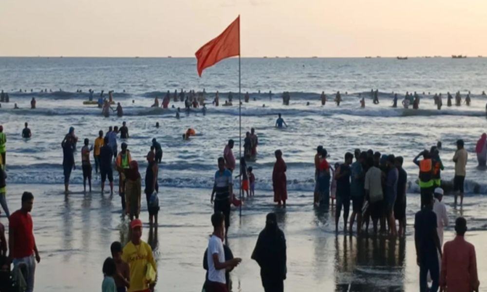 কক্সবাজার সৈকতে গোসলে নেমে ৩ পর্যটকের মৃত্যু