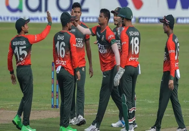 চাপে নিউজিল্যান্ড