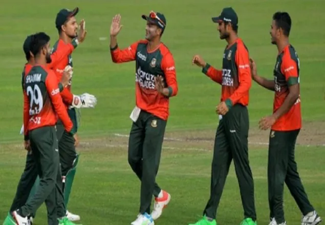 চার পরিবর্তন নিয়ে মাঠে বাংলাদেশ