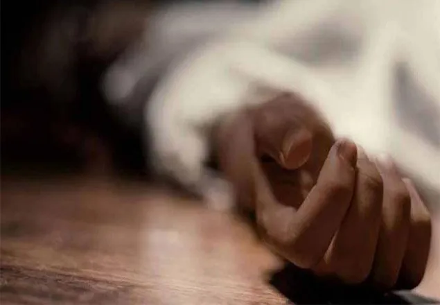 মহানগর নাট্যমঞ্চ থেকে নারীর লাশ উদ্ধার