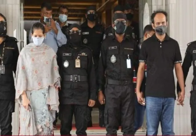 রাসেল দম্পতিসহ ইভ্যালি’র ২০ কর্মকর্তার বিরুদ্ধে মামলা