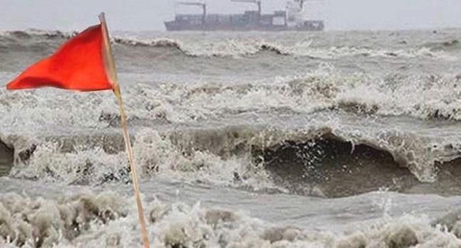 সমুদ্র বন্দরে ৩ নম্বর সতর্কতা