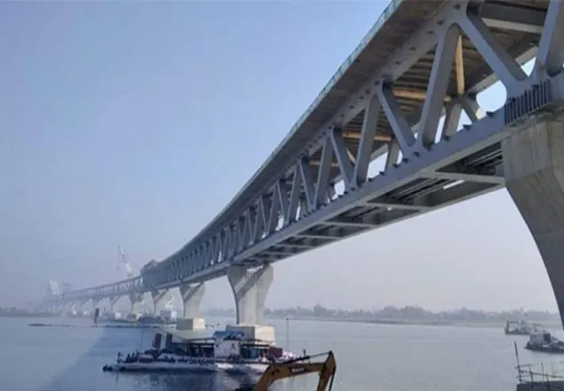 পদ্মা সেতুর নিচের একাংশ দিয়ে নৌযান চলাচলে স্থায়ী নিষেধাজ্ঞা