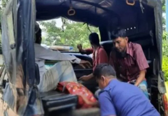 আসামি বহনকারী মাইক্রোতে সিলিন্ডার বিস্ফোরণে ২ পুলিশ দগ্ধ