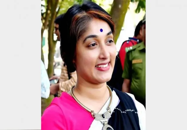 চুল কাটায় শিক্ষক বরখাস্ত, রবীন্দ্র বিশ্ববিদ্যালয় বন্ধ