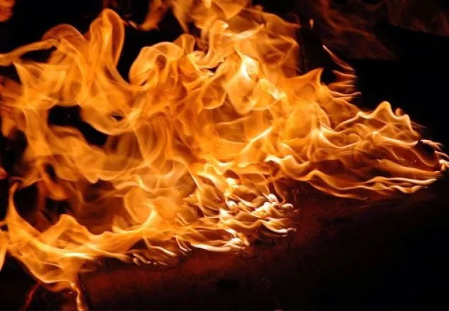 চট্টগ্রামে অভিজাত হোটেলে আগুন