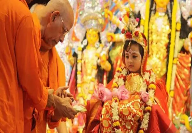 আজ মহাঅষ্টমী, হচ্ছে না কুমারী পূজা