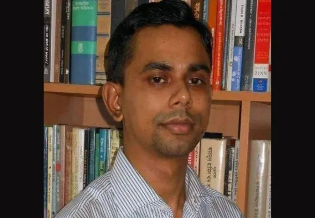 বাসচাপায় বিশ্ববিদ্যালয়ের শিক্ষকসহ নিহত দুই