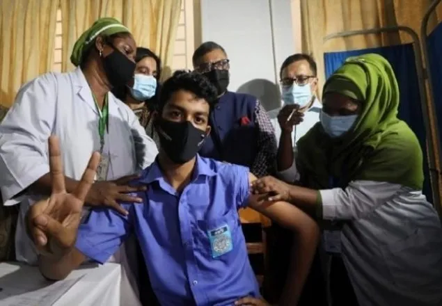 প্রতিদিন ৪০ হাজার স্কুল শিক্ষার্থীকে টিকা দেওয়া হবে: মাউশি