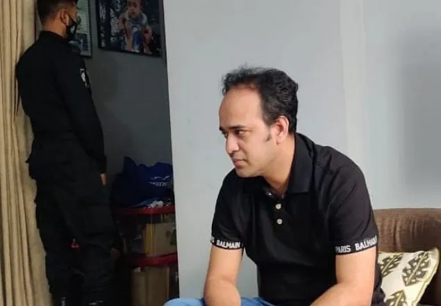 কারাগার থেকে যা বললেন ইভ্যালি’র রাসেল