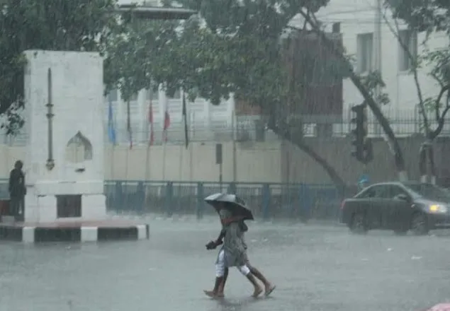 সারাদেশে বজ্রসহ বৃষ্টির পূর্বাভাস