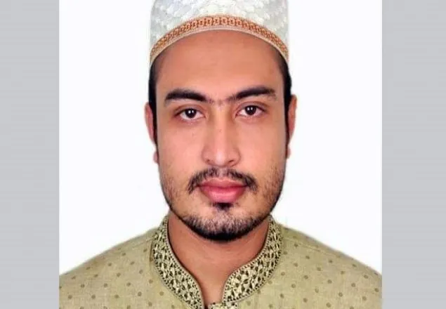 বাবাকে আটক করায় ক্ষোভে থানায় ঢুকে ছেলের বিষপান