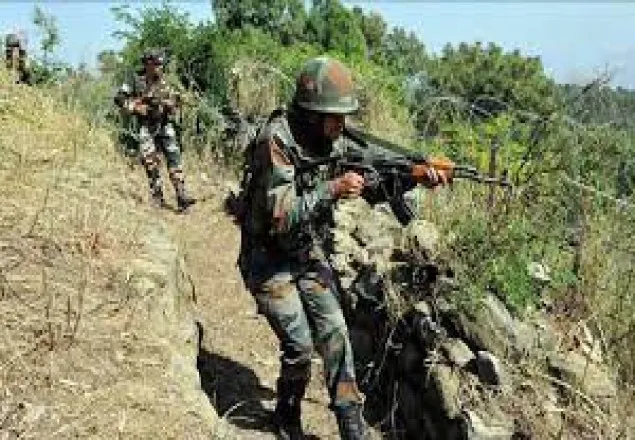 কাশ্মীরে গোলাগুলিতে সেনাসহ নিহত ৫