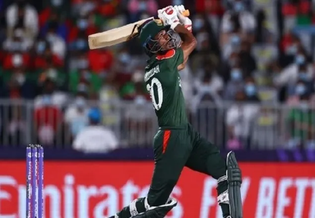 মাহমুদউল্লাহর ব্যাটে বিশ্বকাপে সর্বোচ্চ স্কোর বাংলাদেশের