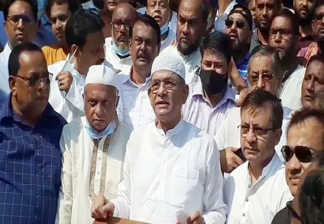 সাম্প্রদায়িক হামলায় নেতৃত্ব দিচ্ছে আওয়ামী লীগ-ছাত্রলীগ : মির্জা ফখরুল
