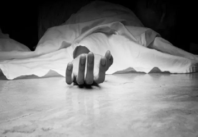 খুলনায় মা-বাবা ও মেয়ের লাশ উদ্ধার