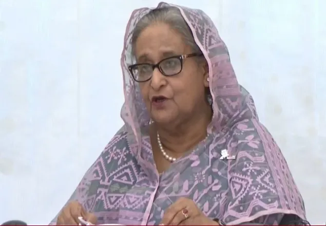 প্রাচ্য-পাশ্চাত্যে ব্যাসায়িক যোগোযোগের সেতুবন্ধন গড়ে তুলবে বাংলাদেশ: প্রধানমন্ত্রী