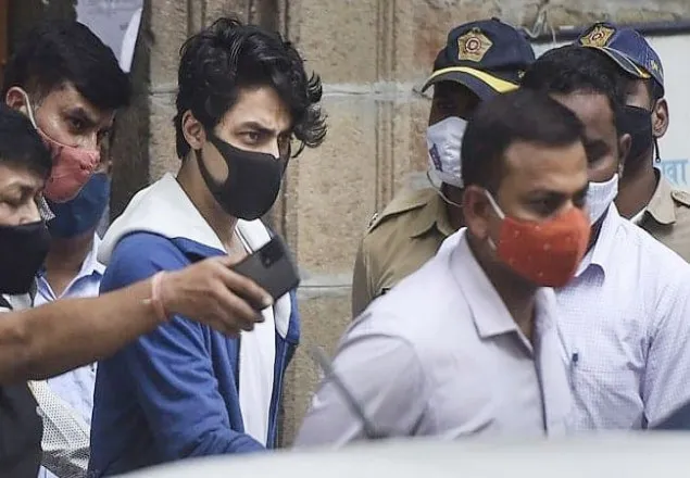 অবশেষে জামিন পেলেন শাহরুখ পুত্র আরিয়ান