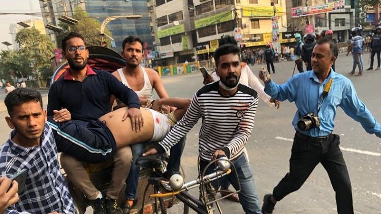 1 killed, 20 more injured in Police-BNP clash at Nayapaltan