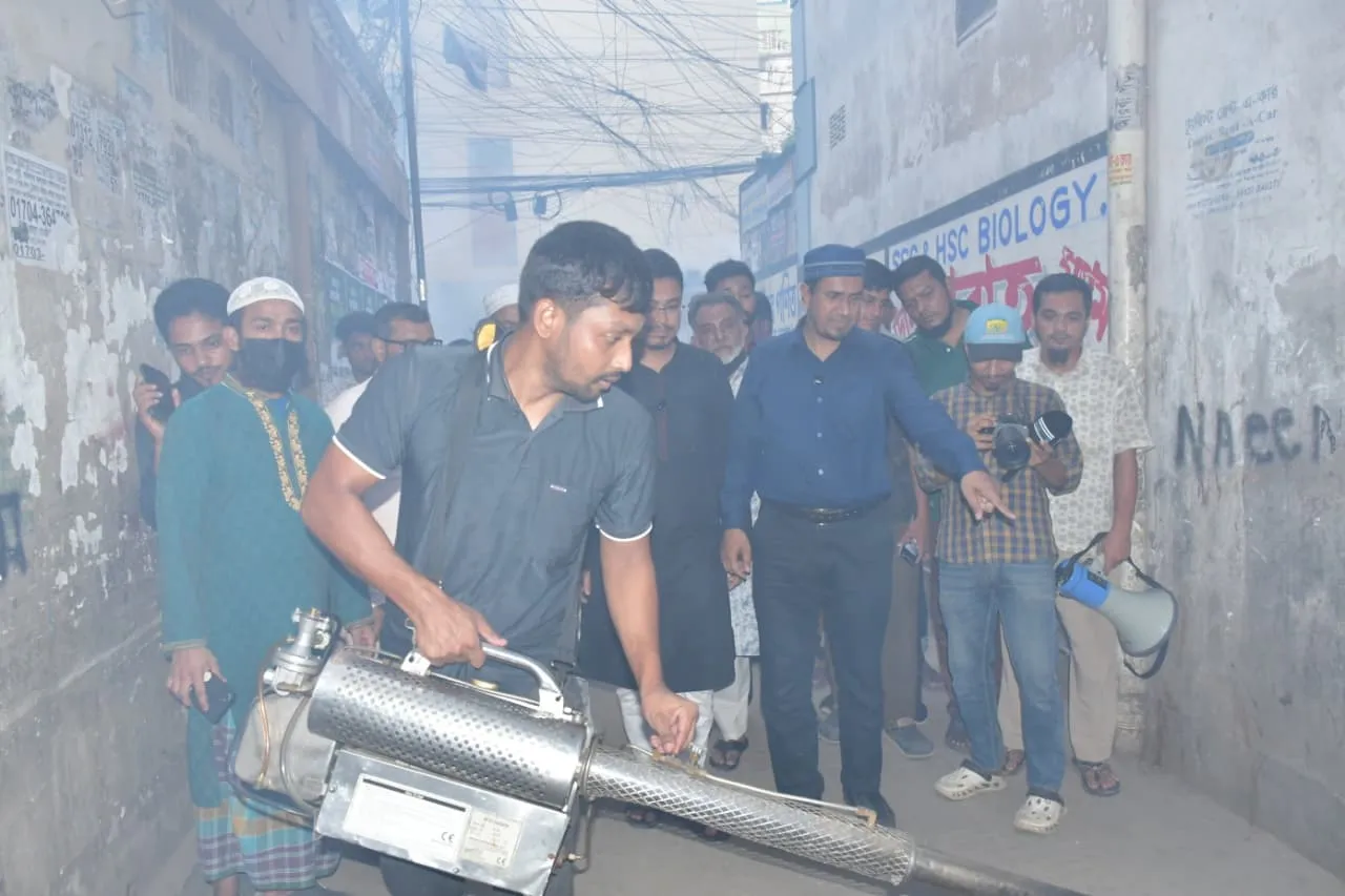 রমনা সমাজকল্যাণ সোসাইটির উদ্যোগে মশক নিধন অভিযান পরিচালিত