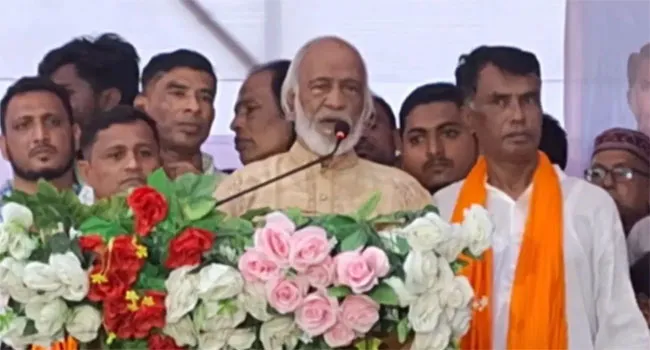 আ’লীগের স্বভাব হচ্ছে পলায়ন করা : ড. মঈন খান