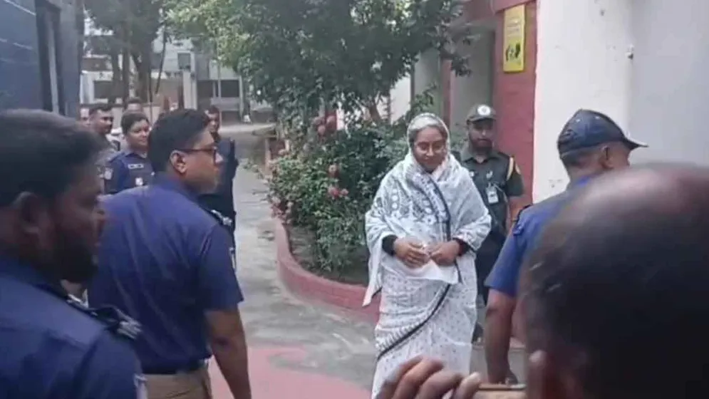 ১২ ঘণ্টার প্যারোলে কারামুক্ত দীপু মনি