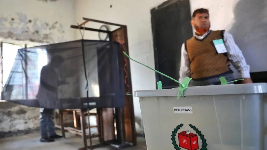 Dhaka-14: Presiding officer accused of taking pre-voting signatures from agents