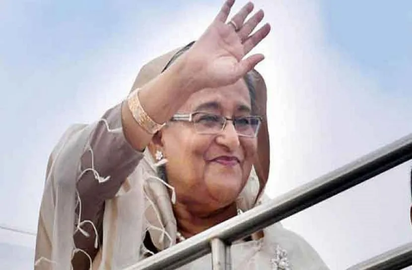 সুইজারল্যান্ড সফর শেষে দেশে ফিরেছেন প্রধানমন্ত্রী