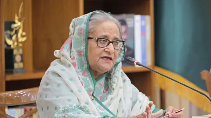 অতি বাম আর অতি ডান মিলে সরকার উৎখাতের কাজ করছে : প্রধানমন্ত্রী