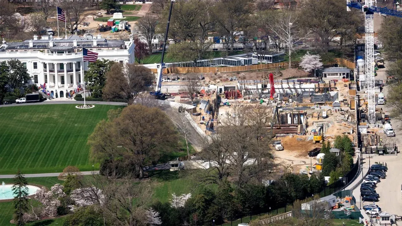 হোয়াইট হাউসের নিচে ‘সামরিক বাঙ্কার’ বানাচ্ছেন ট্রাম্প