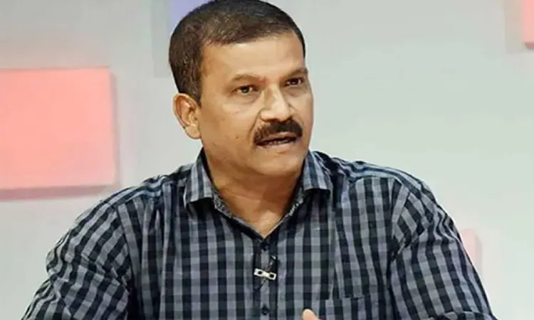 গায়েবি মামলা অব্যাহত থাকলে সুষ্ঠু নির্বাচন অসম্ভব: আসিফ নজরুল