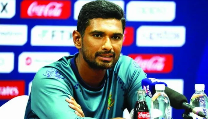 বিসিবির যে প্রস্তাবে রাজি হননি মাহমুদউল্লাহ
