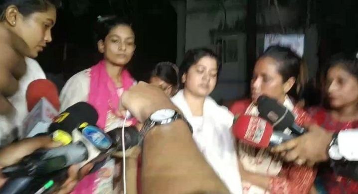 মধ্যরাতে উত্তপ্ত ইডেন কলেজ