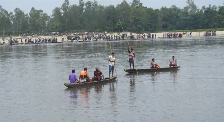 মৃত বেড়ে ৪৭, করতোয়ার তীরে লাশের অপেক্ষায় স্বজনরা