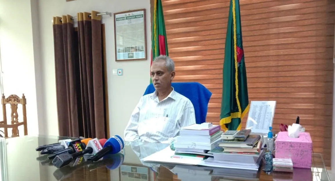১০ আঙুলের ছাপ নিলে ভোটার শনাক্তের সমস্যা দূর হবে : ইসি