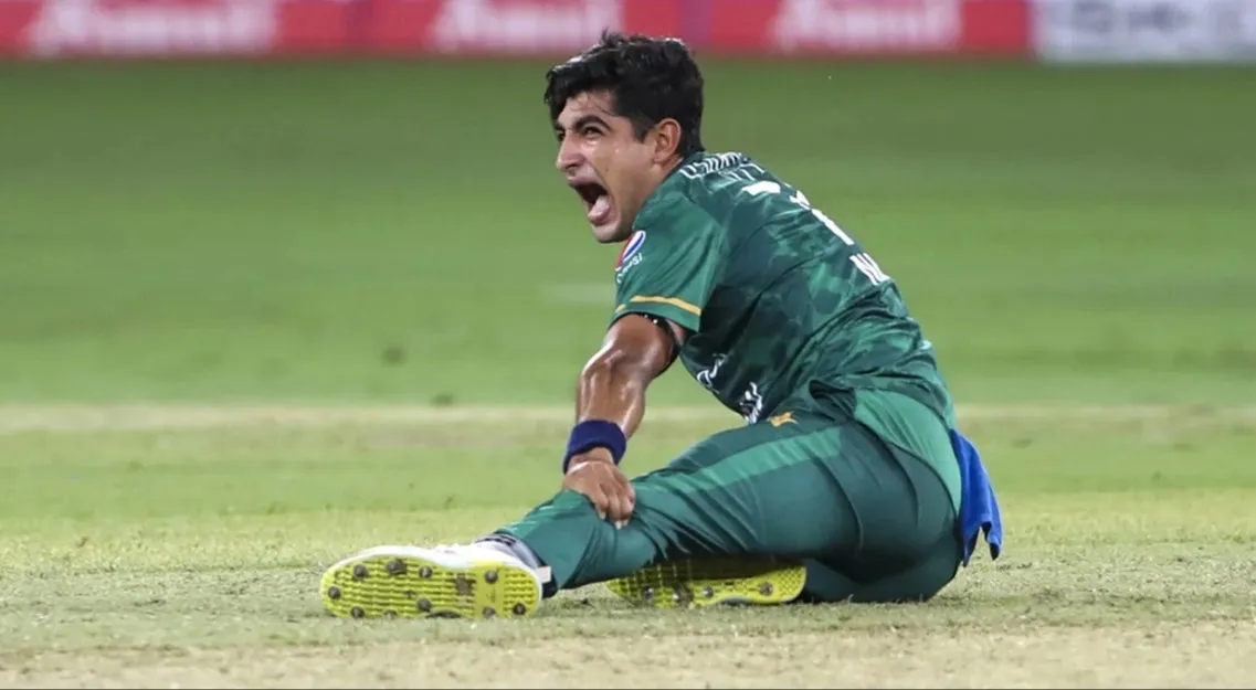 হঠাৎ হাসপাতালে ভর্তি নাসিম শাহ