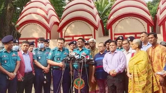 মণ্ডপে জঙ্গি হামলার ঝুঁকি উড়িয়ে দেওয়া যায় না : ডিএমপি কমিশনার