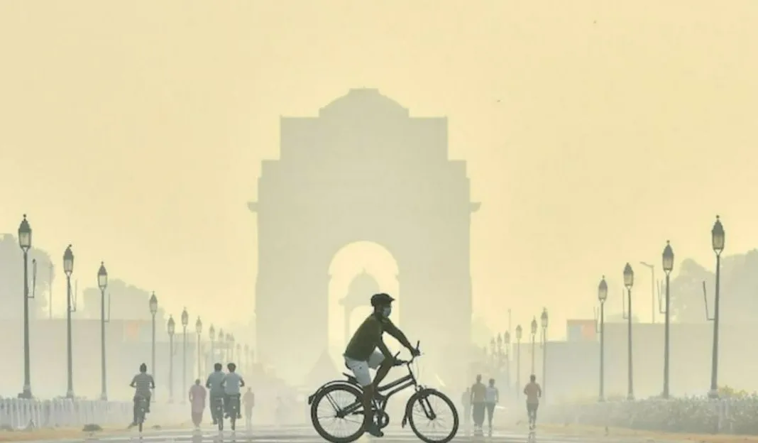 দিল্লির বায়ু দূষণ ফের ‘গুরুতর’ পর্যায়ে